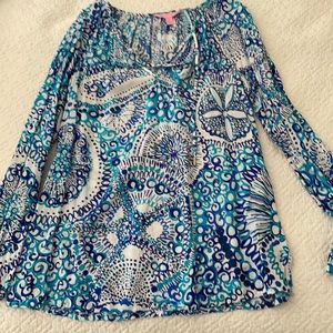 Size small Lilly Pulitzer top